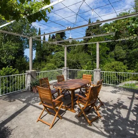 Anka - One-bedroom With Balcony And Sea View Apartament