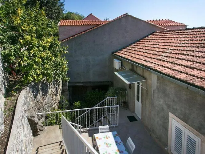 Anka - One-bedroom With Balcony And Sea View * Trsteno