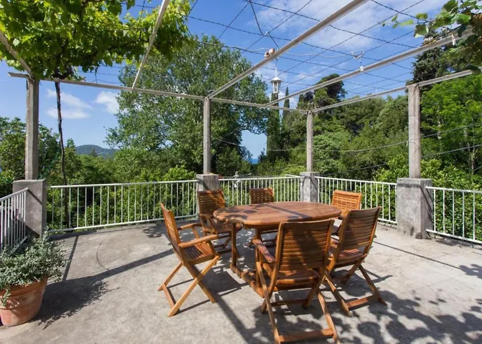 Anka - One-bedroom With Balcony And Sea View Lejlighed Trsteno