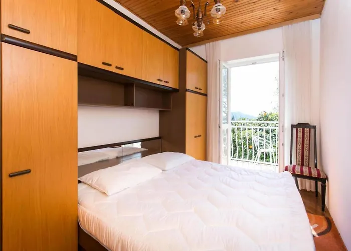 Anka - One-bedroom With Balcony And Sea View *