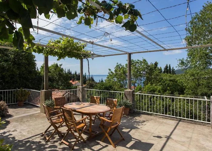 Anka - One-bedroom With Balcony And Sea View Trsteno