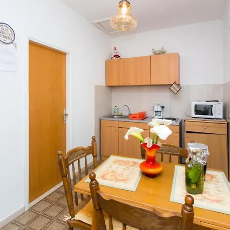 Anka - One-bedroom With Balcony And Sea View *