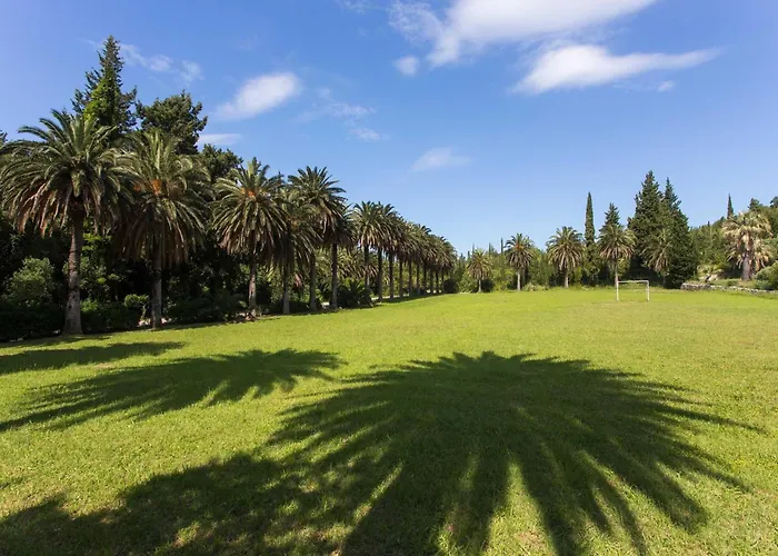 Anka - One-bedroom With Balcony And Sea View 아파트